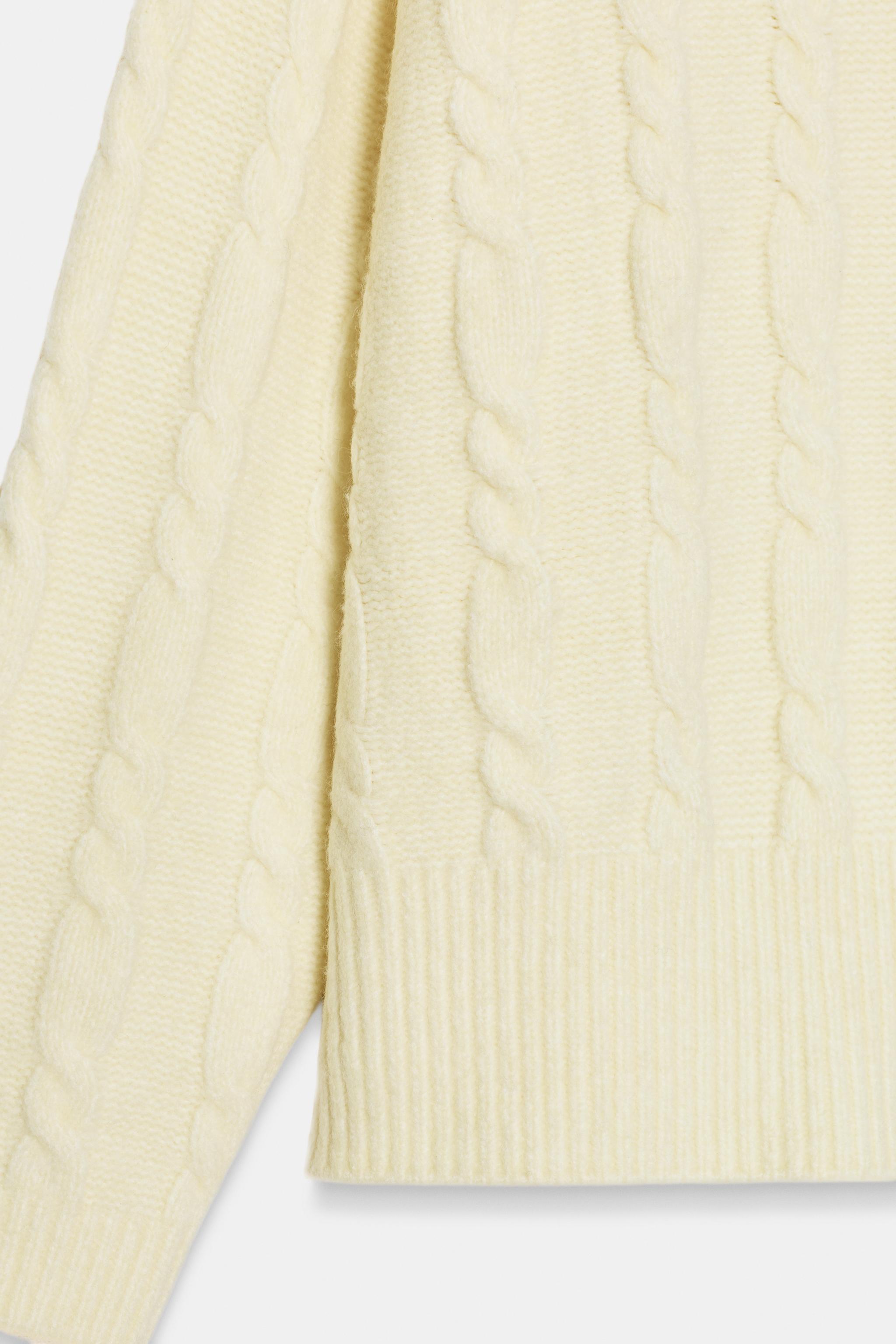 SOFT CABLE KNIT JUMPER